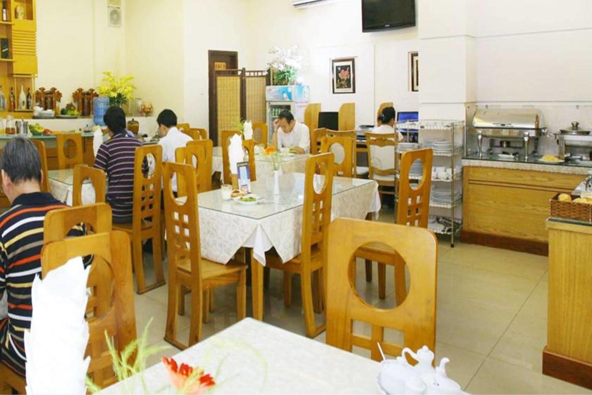 Nicecy Saigon Hotel Ho Chi Minh City Exterior photo