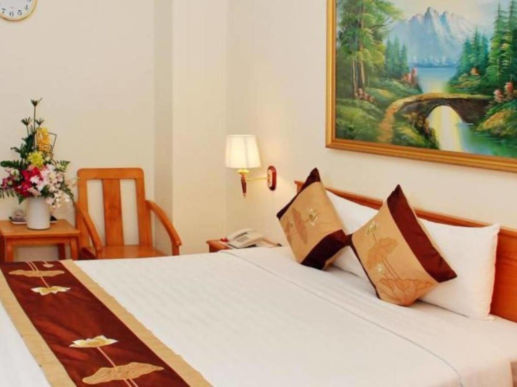 Nicecy Saigon Hotel Ho Chi Minh City Exterior photo