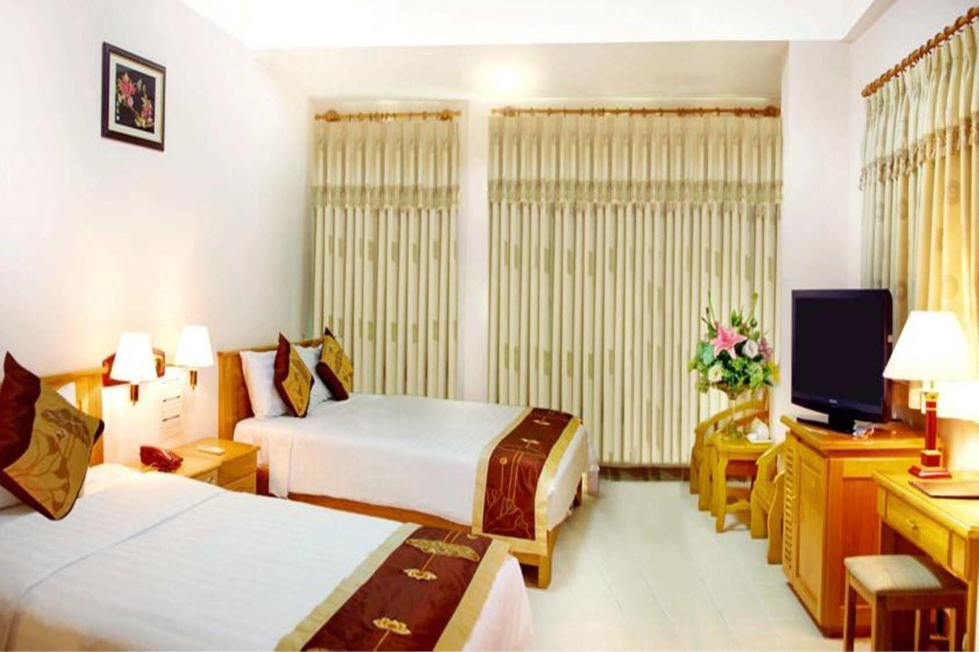 Nicecy Saigon Hotel Ho Chi Minh City Exterior photo
